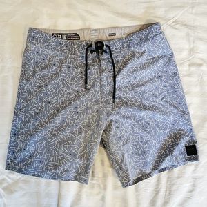 Globe 32” Boardshorts, 15” inseam